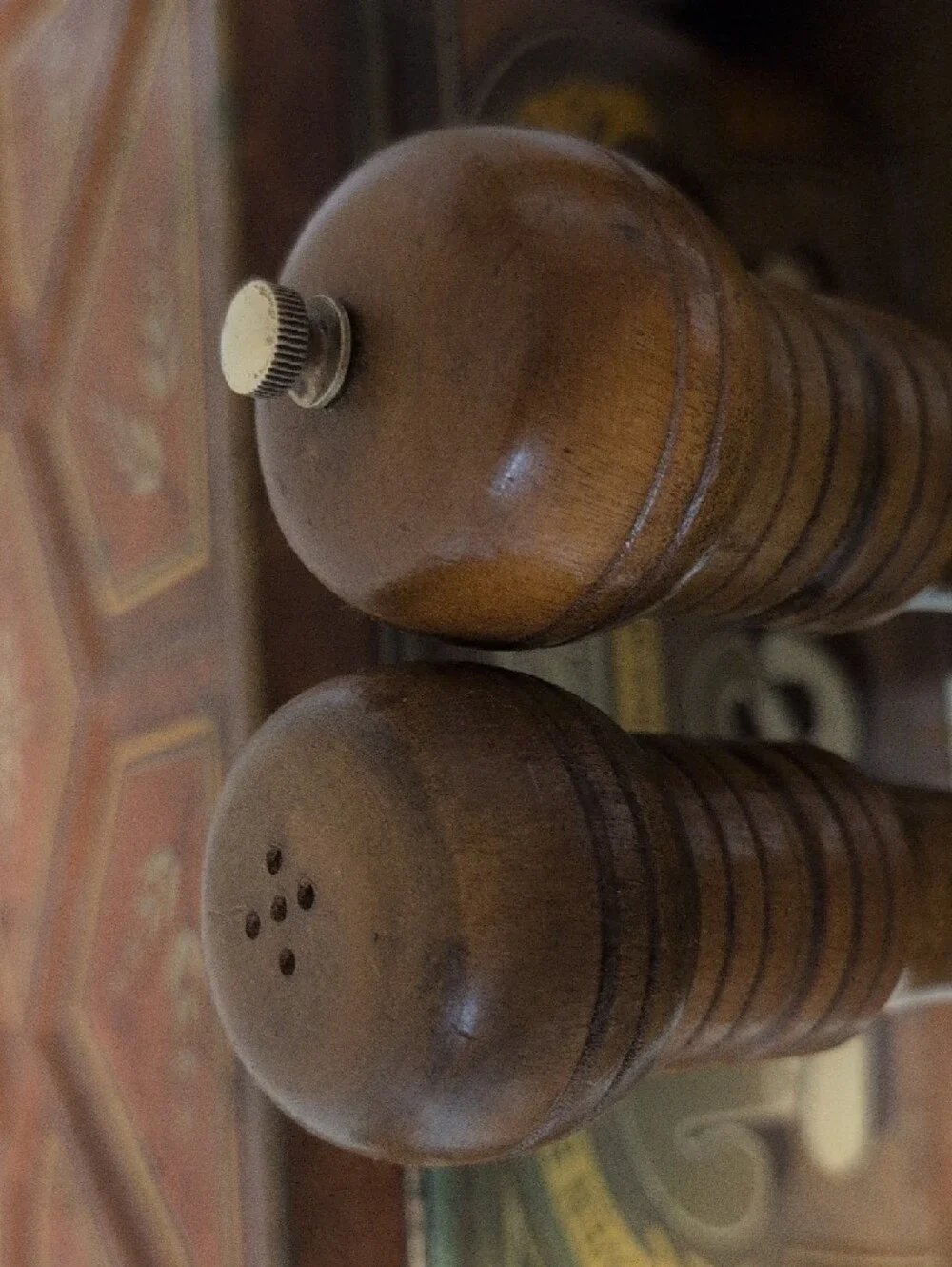 Classic Wooden Salt and Pepper Mill Set - Natural Brown